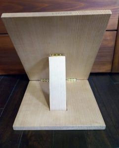 iPad木製スタンド完成品(背面0)